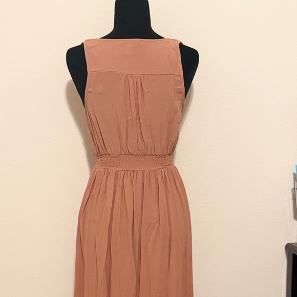 Forever 21 Sleeveless Maxi Dress in Camel - Picture 4 of 6